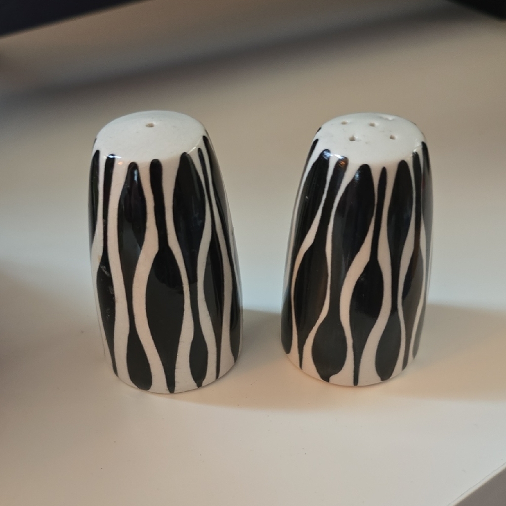 Vintage Mid Century Modern Black and White Ceramic Salt and Pepper Shakers